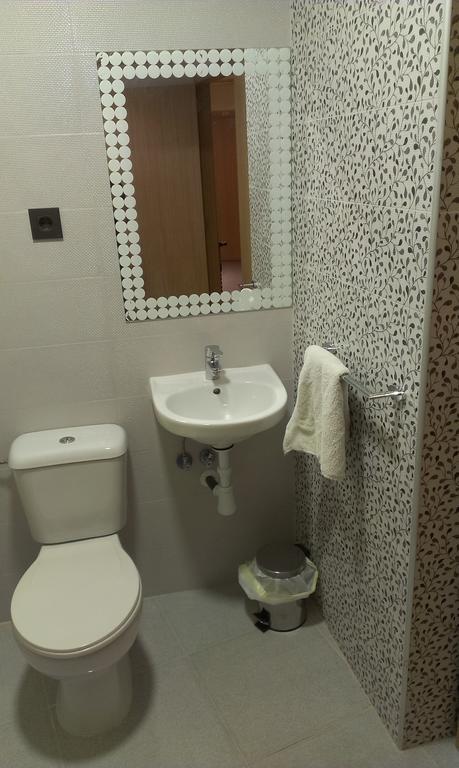 Hostal Bisbal Only Adults No Ac فالنسيا الغرفة الصورة
